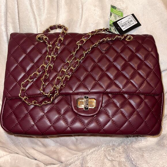 Badgley Mischka Quilted Travel Shoulder Bag Burgundy Gold Tone New With Tags - Picture 3 of 11